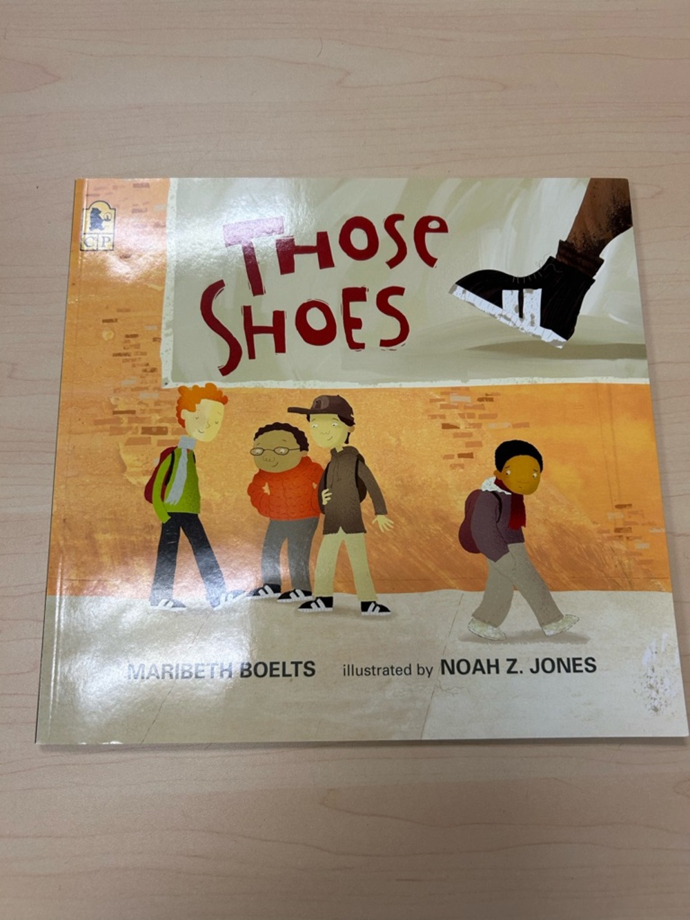 📚 Those Shoes – Maribeth Boelts (Softcover)